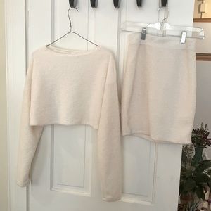 Two piece cream colored set sz S